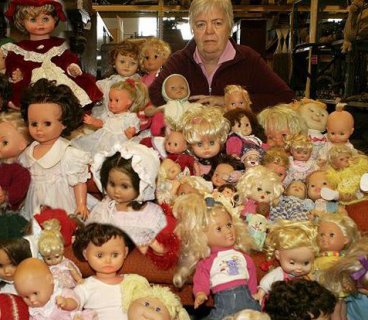 Dolls, dolls, dolls ...