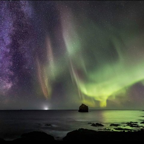 Töfrandi himinn Íslands / Magical Sky Iceland