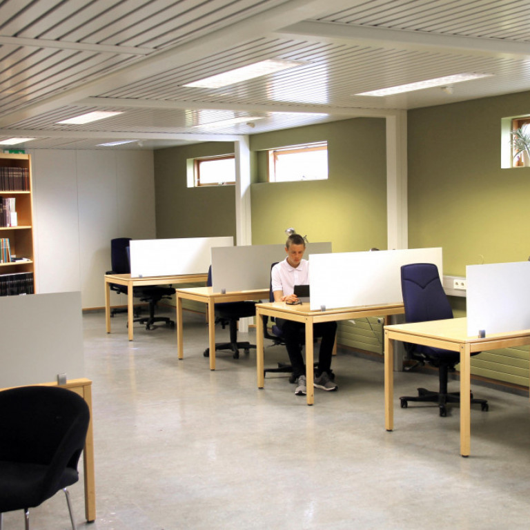 Aðstaða til að setjast niður við lestur, vinnu eða lærdóm