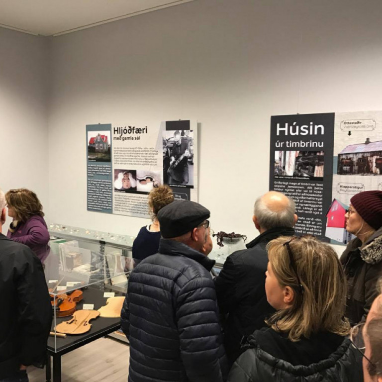 15126063_10154714043578571_166458384_o-copy