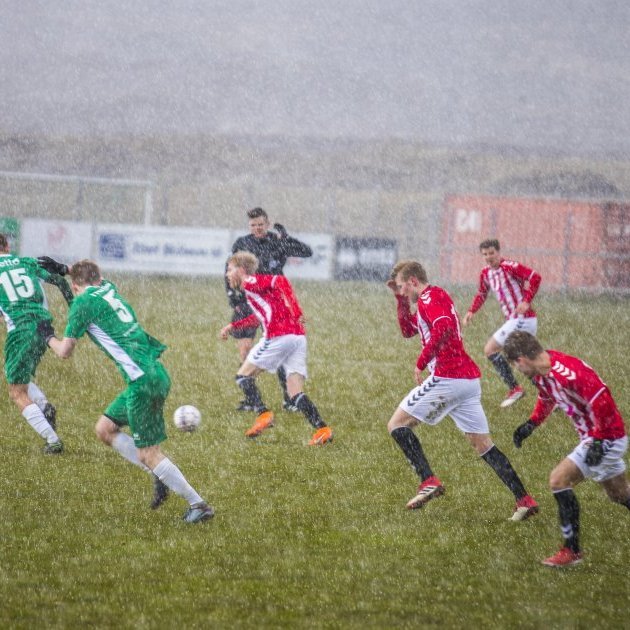 Expect anything on the football field, photographer Hilmar Bragi Bárðarson. One of top six photographs chosen by the committee.