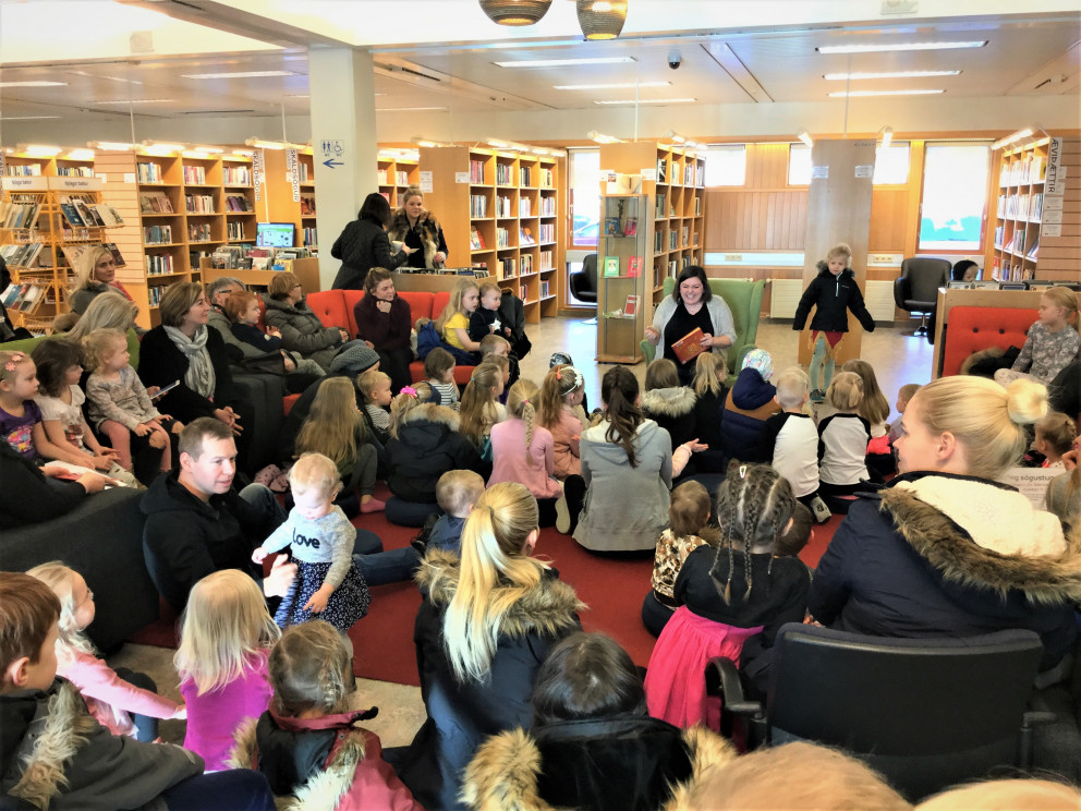 Notaleg sögustund með Höllu Karen