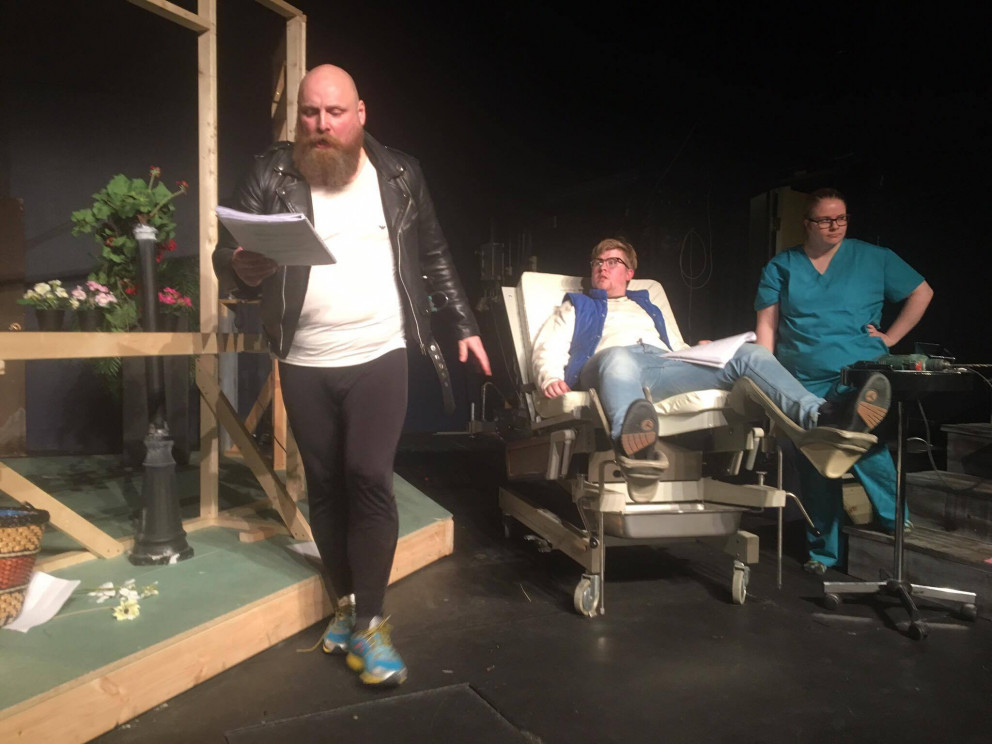 Lifandi leikhúslestur í Bókasafni Reykjanesbæjar