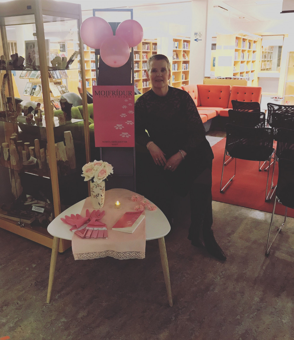 Útgáfuhóf fyrir Mojfríði í Bókasafninu